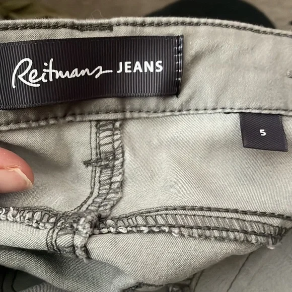 Capris - Picture 4 of 4